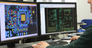 Le processus de rétro-ingénierie des cartes de circuits imprimés (PCB) comprend généralement l'examen physique des cartes de circuits imprimés électroniques, à l'aide de divers outils et techniques tels que l'imagerie à rayons X, des microscopes et des sondes pour identifier et documenter les composants et leurs emplacements, également appelé liste de nomenclature. et créez le fichier Gerber, le dessin de mise en page et le diagramme schématique.